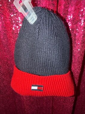 Tommy Hilfiger Black & Red Ribbed Cuff Beanie